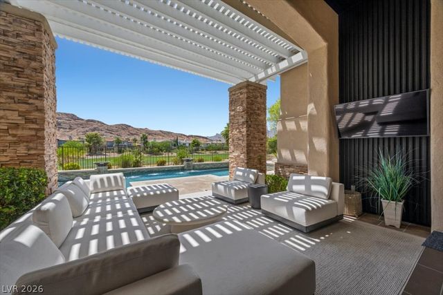 2393 Calico Creek Court, Las Vegas, NV 89135
