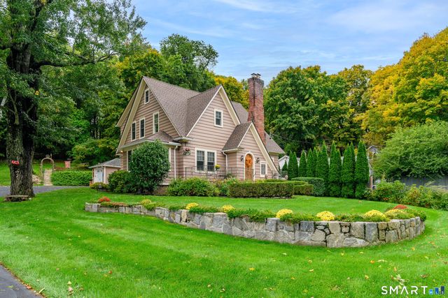 72 Dodgingtown Road, Bethel, CT 06801
