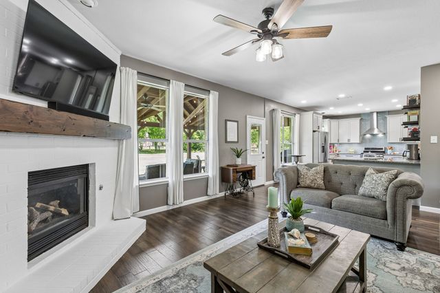 805 Lake Shadow Drive, Lavon, TX 75166