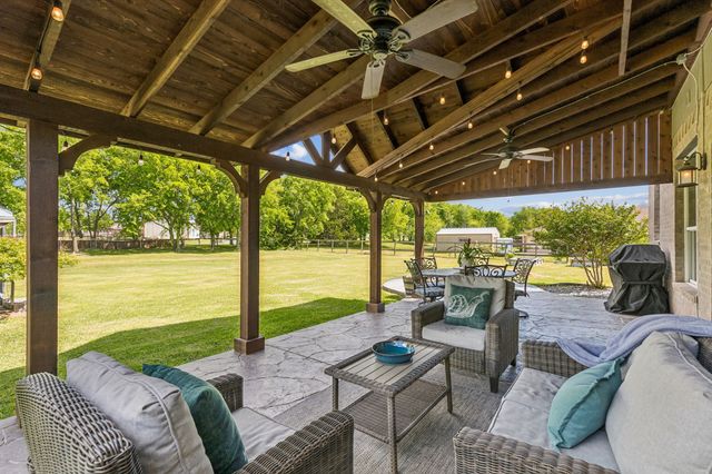 805 Lake Shadow Drive, Lavon, TX 75166