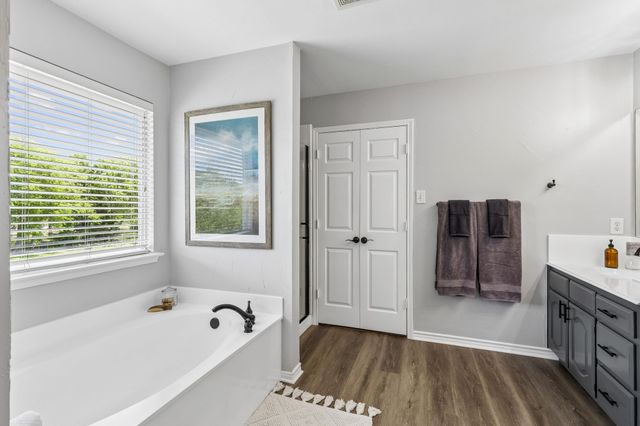 805 Lake Shadow Drive, Lavon, TX 75166