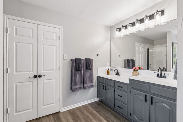 805 Lake Shadow Drive, Lavon, TX 75166