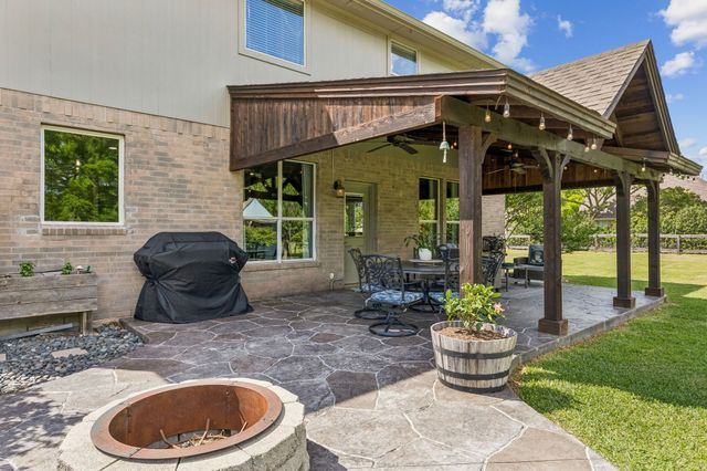 805 Lake Shadow Drive, Lavon, TX 75166
