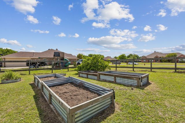 805 Lake Shadow Drive, Lavon, TX 75166