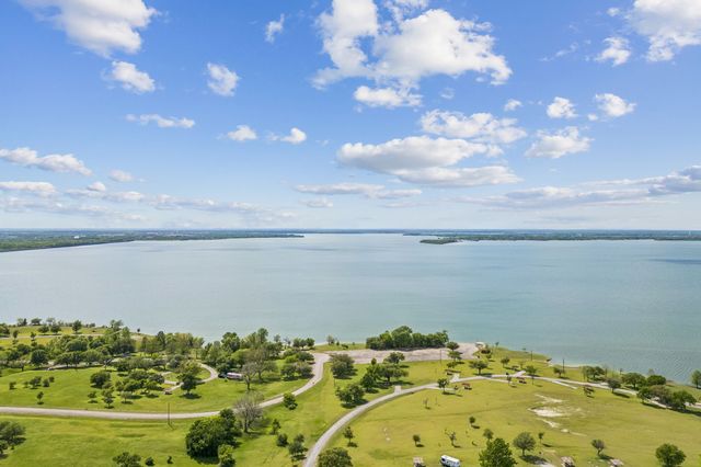 805 Lake Shadow Drive, Lavon, TX 75166