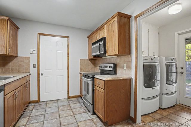 4307 S Detroit Avenue, Tulsa, OK 74105