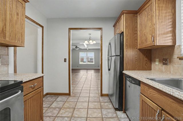 4307 S Detroit Avenue, Tulsa, OK 74105