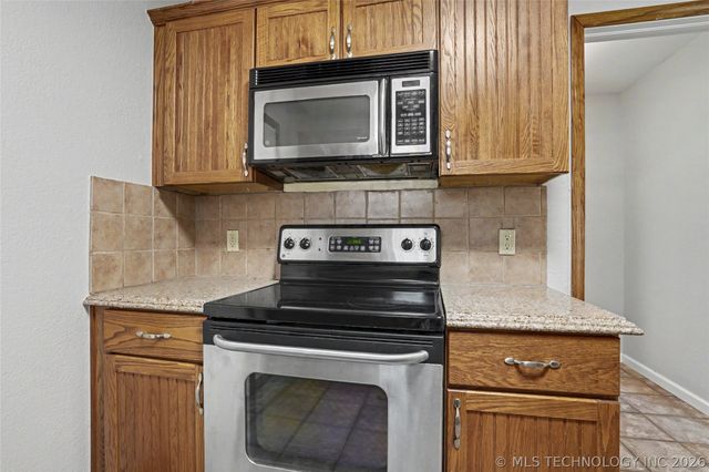 4307 S Detroit Avenue, Tulsa, OK 74105