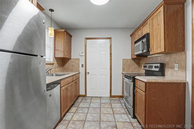 4307 S Detroit Avenue, Tulsa, OK 74105