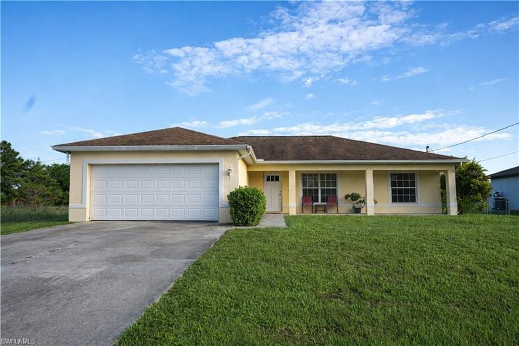 2516 13th ST SW, Lehigh Acres, FL 33976
