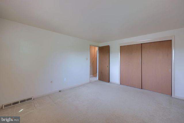 2143 BROCKTON RD, Lancaster, PA 17601