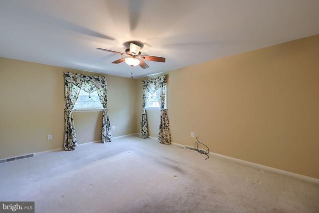2143 BROCKTON RD, Lancaster, PA 17601