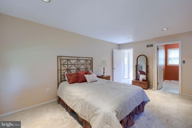 2143 BROCKTON RD, Lancaster, PA 17601