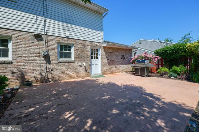 2143 BROCKTON RD, Lancaster, PA 17601