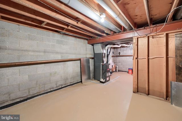 2143 BROCKTON RD, Lancaster, PA 17601