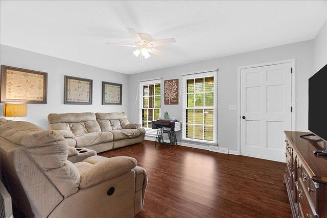 108 Pinewood Way, Dalton, GA 30721