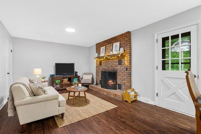 108 Pinewood Way, Dalton, GA 30721