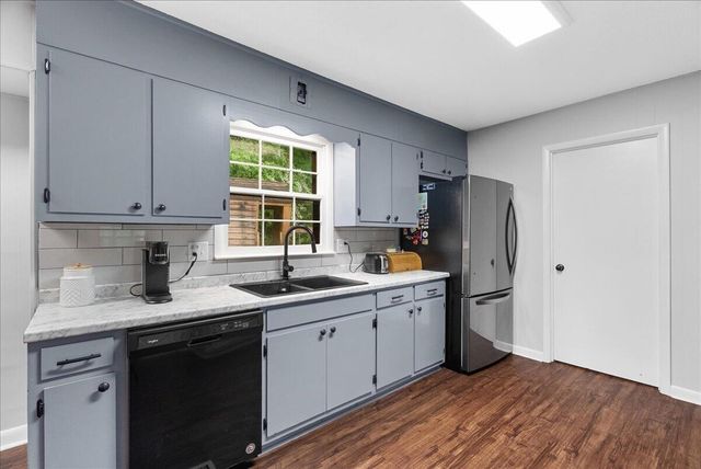 108 Pinewood Way, Dalton, GA 30721