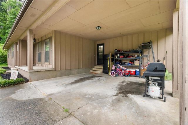108 Pinewood Way, Dalton, GA 30721