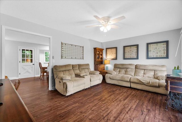 108 Pinewood Way, Dalton, GA 30721