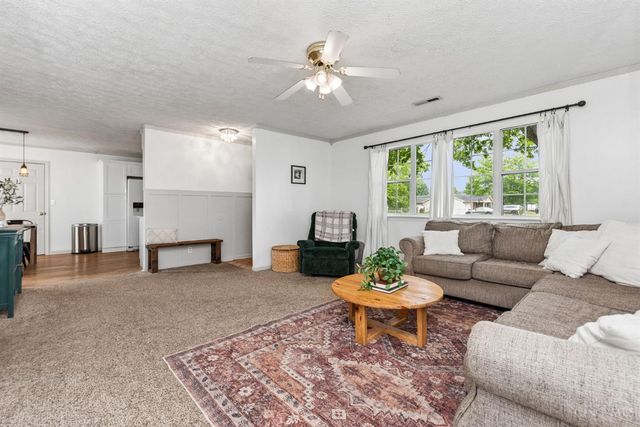 125 Amber Way, Williamsburg, OH 45176