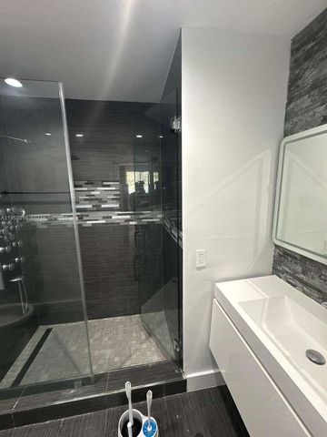 10034 SW 221st St, Cutler Bay, FL 33190