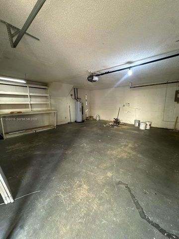 10034 SW 221st St, Cutler Bay, FL 33190