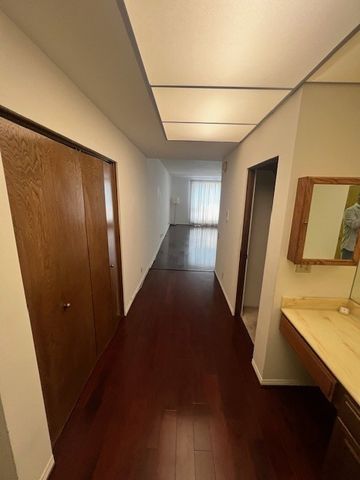 4454 Ventura Canyon Avenue 304, Sherman Oaks, CA 91423