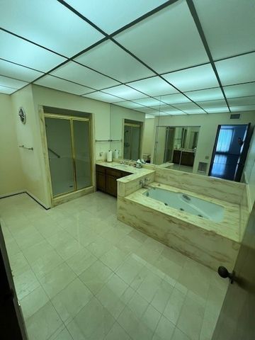 4454 Ventura Canyon Avenue 304, Sherman Oaks, CA 91423