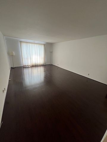 4454 Ventura Canyon Avenue 304, Sherman Oaks, CA 91423