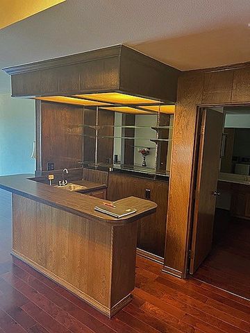 4454 Ventura Canyon Avenue 304, Sherman Oaks, CA 91423