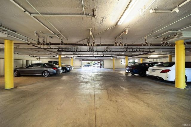 4454 Ventura Canyon Avenue 304, Sherman Oaks, CA 91423