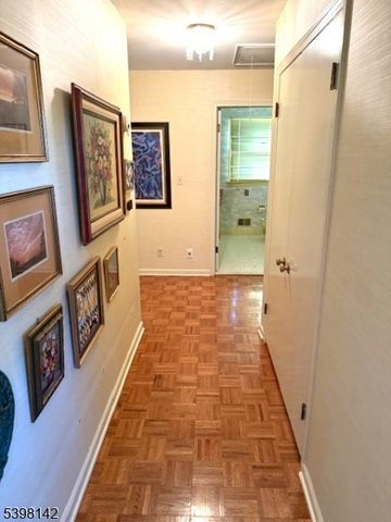 520 Scotland Rd, South Orange Village Twp., NJ 07079