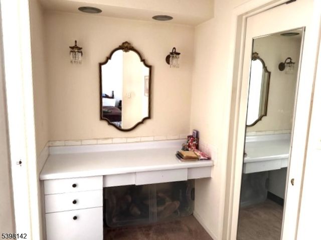 520 Scotland Rd, South Orange Village Twp., NJ 07079