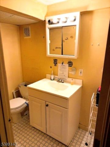 520 Scotland Rd, South Orange Village Twp., NJ 07079