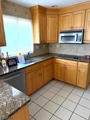 520 Scotland Rd, South Orange Village Twp., NJ 07079