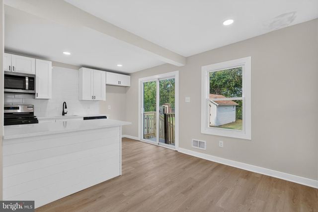 713 BILLINGS AVE, Paulsboro, NJ 08066