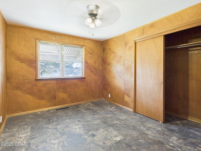 2803 Grand Avenue, Joplin, MO 64804