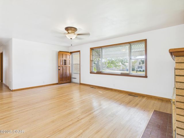 2803 Grand Avenue, Joplin, MO 64804