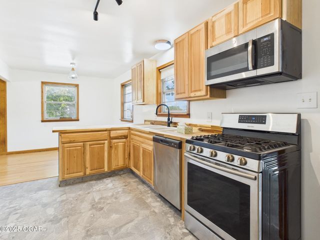 2803 Grand Avenue, Joplin, MO 64804