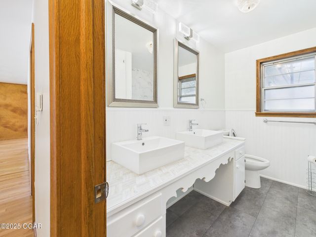 2803 Grand Avenue, Joplin, MO 64804