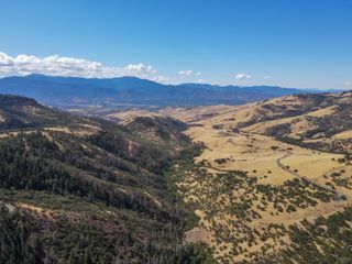 639 Cove Road, Ashland, OR 97520
