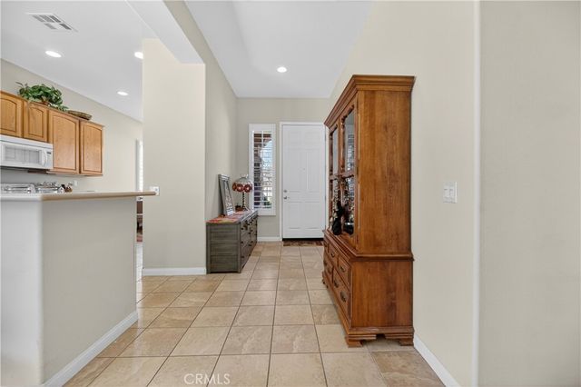 10509 Lanigan Rd., Apple Valley, CA 92308