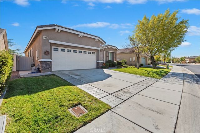 10509 Lanigan Rd., Apple Valley, CA 92308