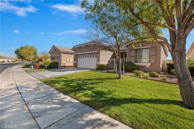 10509 Lanigan Rd., Apple Valley, CA 92308