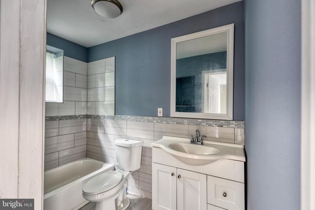 35 S ASHMEAD PL S, Philadelphia, PA 19144