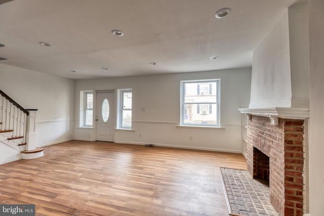 35 S ASHMEAD PL S, Philadelphia, PA 19144