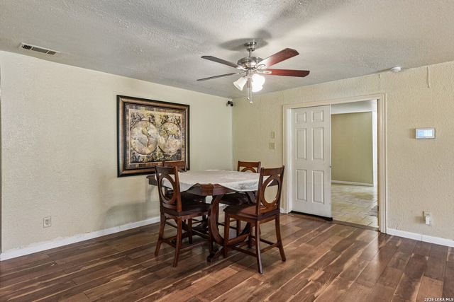 1281 County Road 6723, Natalia, TX 78059