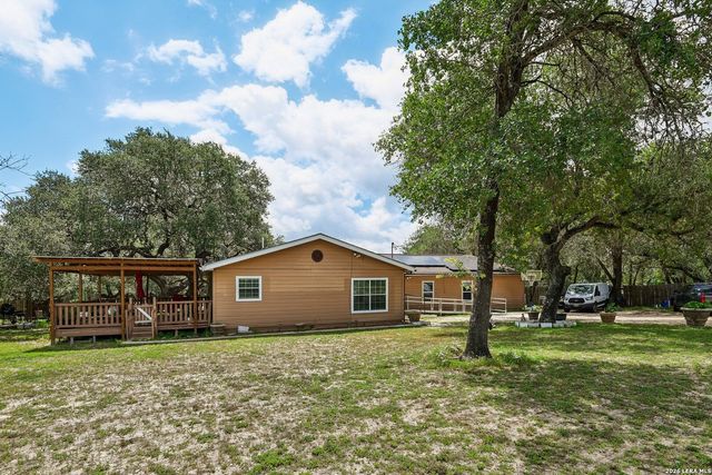 1281 County Road 6723, Natalia, TX 78059