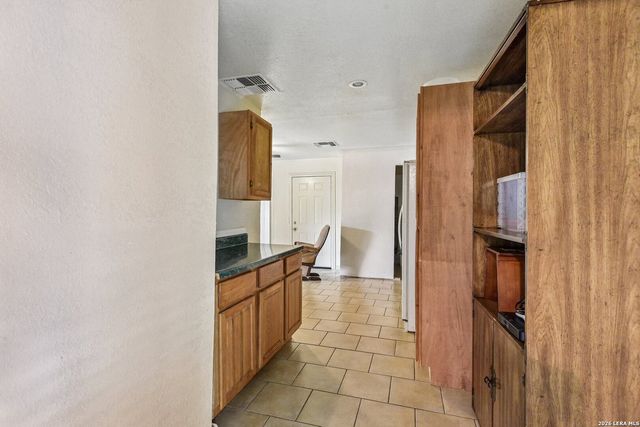 1281 County Road 6723, Natalia, TX 78059
